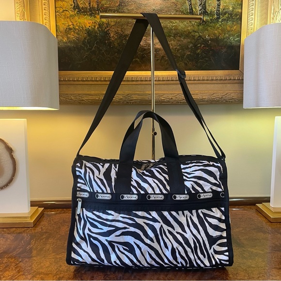 LeSportSac Zebra Print Weekender Bag NWOT - Picture 1 of 9
